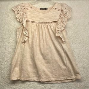 Doe & Rae Flutter Sleeve Flowy Blouse- Size Small- Cream